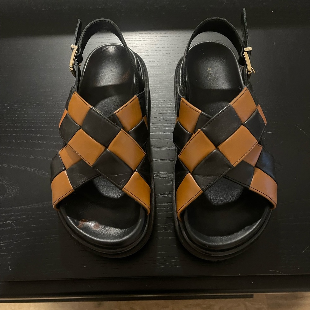 Alohas chunky platform sandal